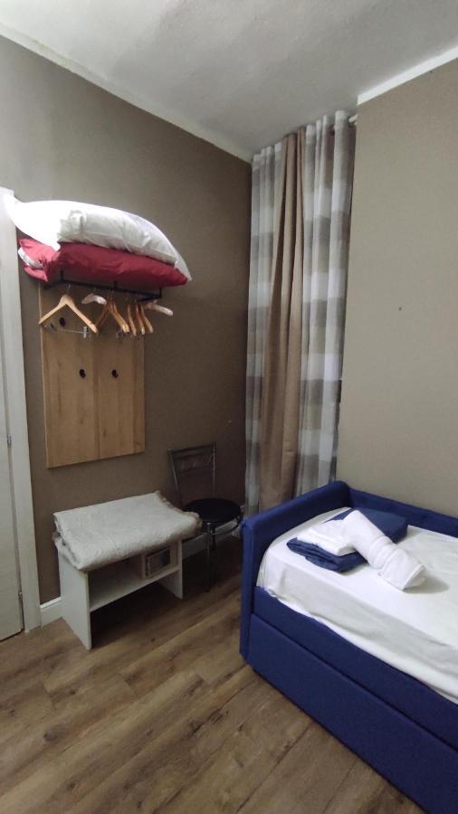 Yaki Domo Bed & Breakfast Каляри Екстериор снимка